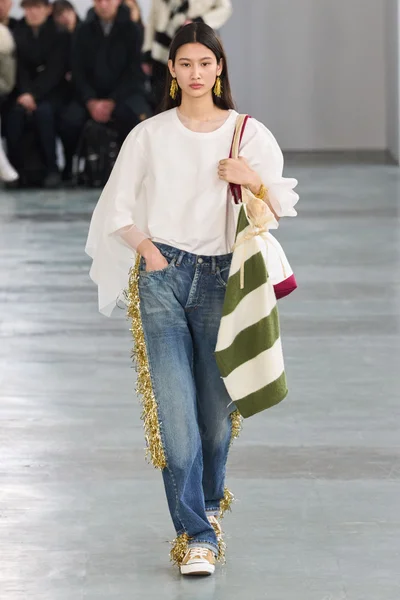 Look 8